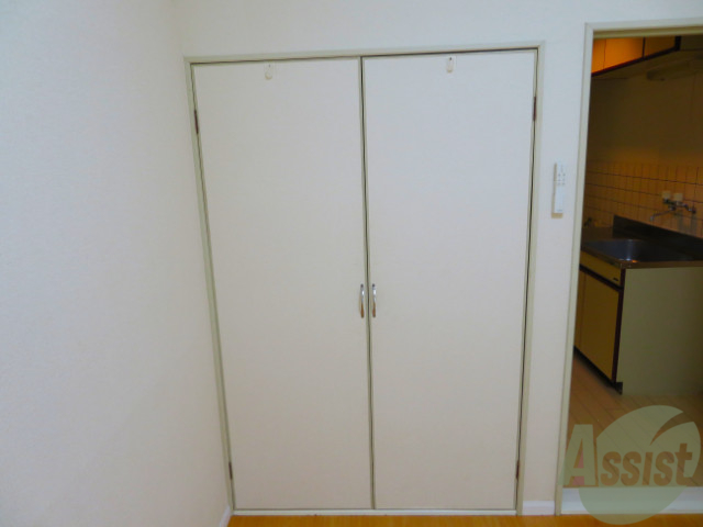 収納　こちらが収納です。中の様子は後ほどお楽しみに