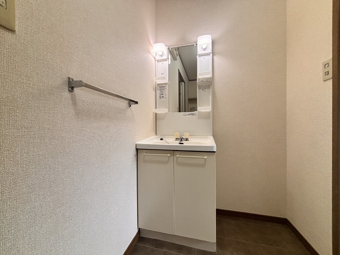 洗面設備　トイレもきれいです