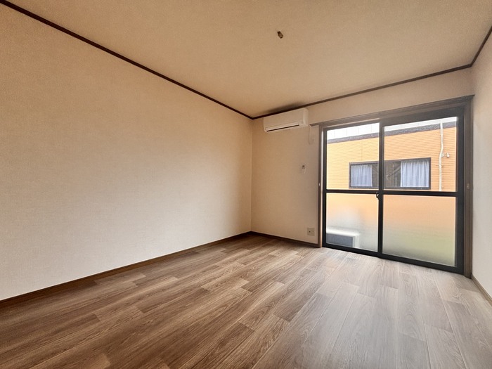 居室・リビング　ゆったり過ごせる居間です