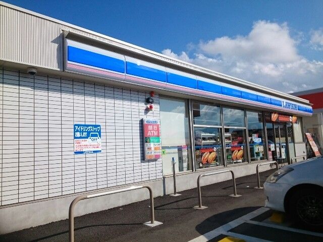 コンビニ　ローソン富岡七日市店（コンビニ）まで750m
