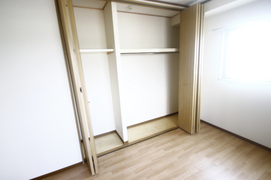 収納　※別室の写真です。