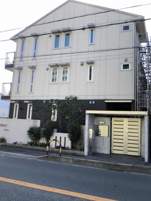 エントランス　ゴミ置き場！