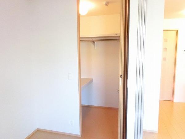 収納　ウォークインクローゼット！