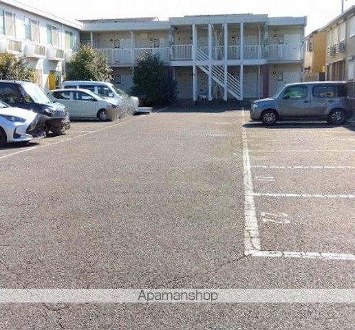 駐車場　駐車場