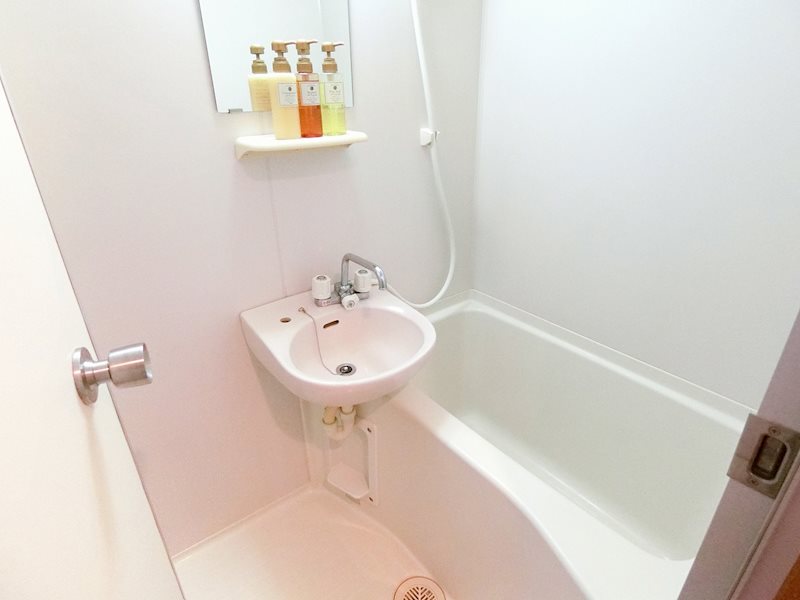 バス・シャワールーム　※別部屋のお写真になります