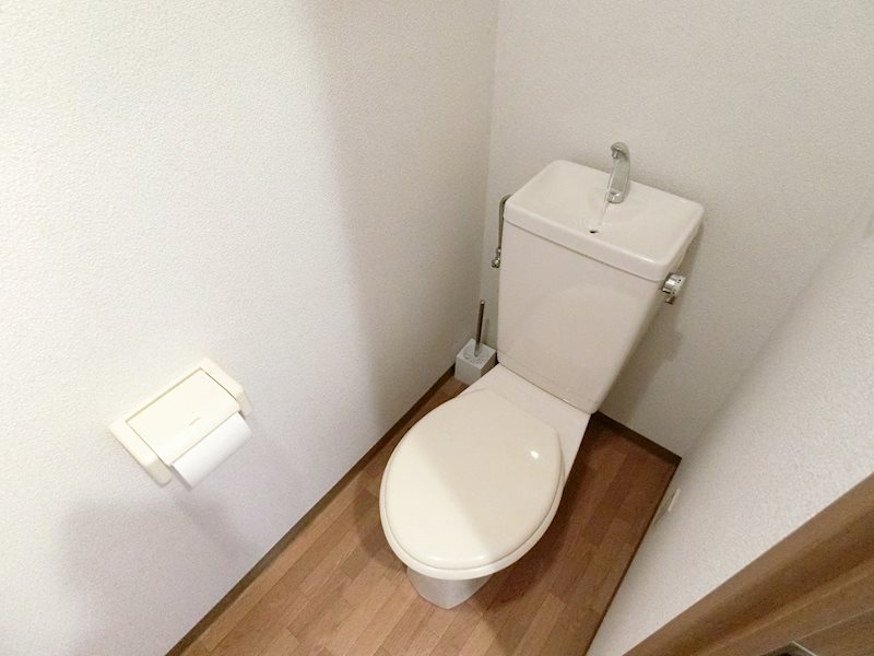 トイレ　※別部屋のお写真になります