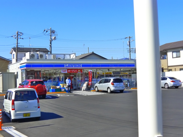 コンビニ　ローソン（コンビニ）まで500m