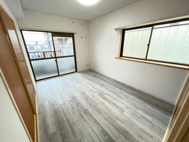 その他部屋・スペース　角部屋なので窓が多いです