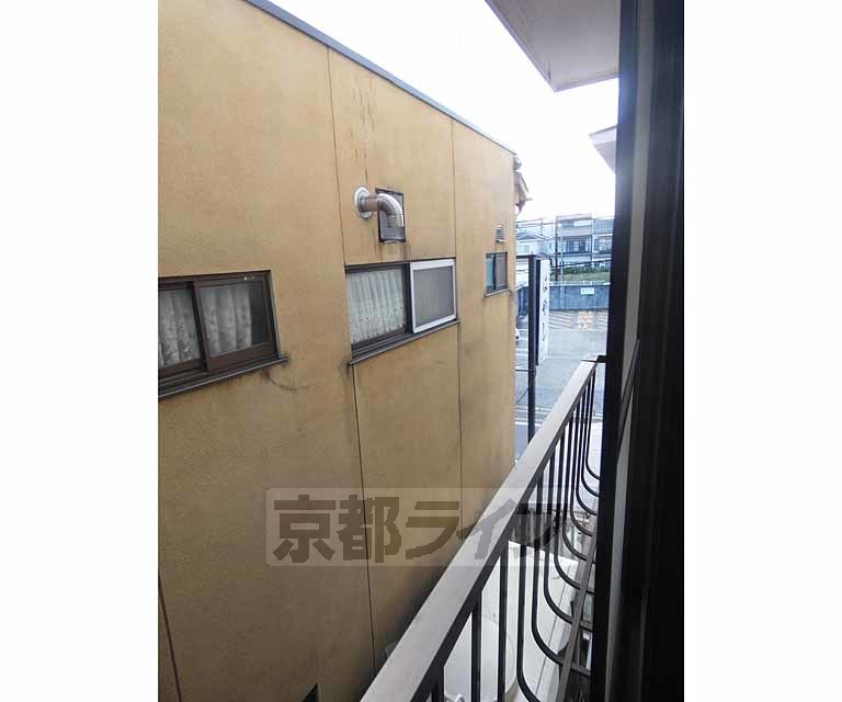 バルコニー　すっきりとしたバルコニーｌ。