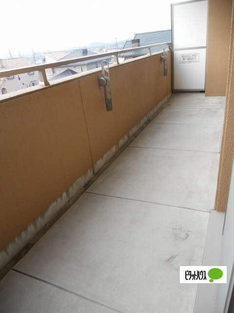 バルコニー　同物件別部屋