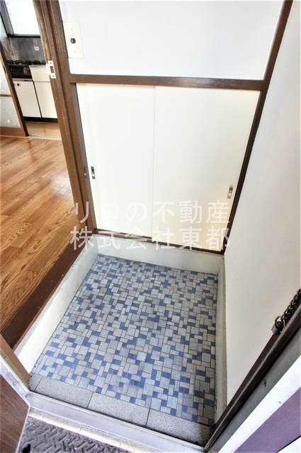 玄関　玄関には靴箱もあるのですっきりおさまりそうですね☆