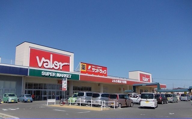 スーパー　バロー鈴鹿店（スーパー）まで2000m
