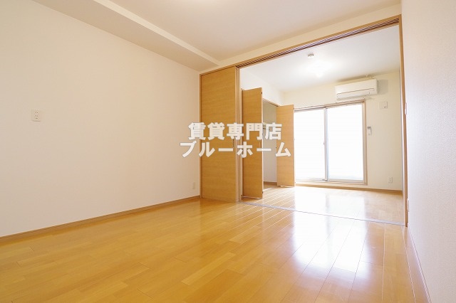 居室・リビング　8.6帖の広いリビング！