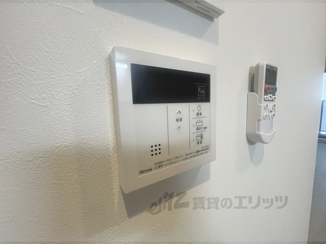 その他設備　給湯器リモコン