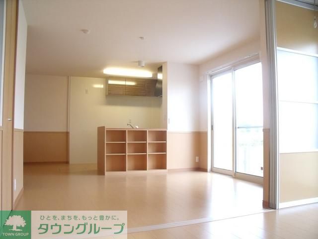 その他部屋・スペース　綺麗なフローリングのリビングです