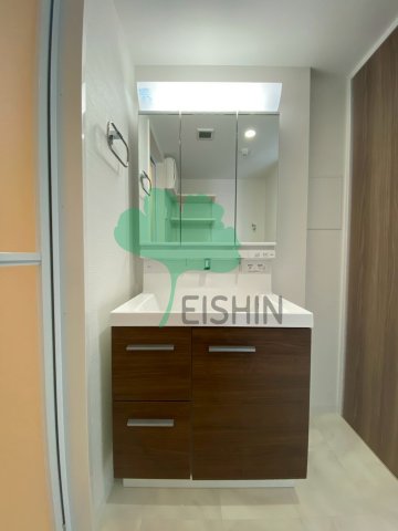 洗面設備　シンプルで使いやすい洗面台です！