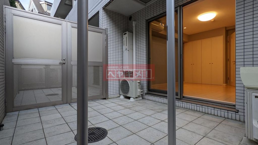 エントランス　エントランス