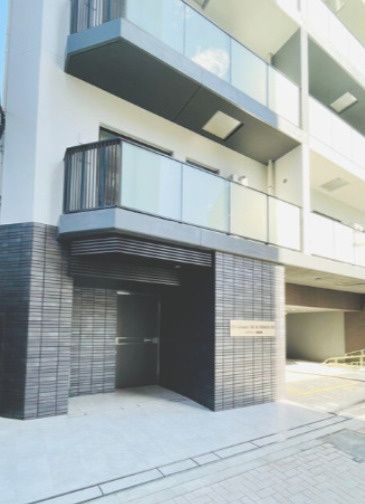 エントランス　ゆとりのあるエントランスです