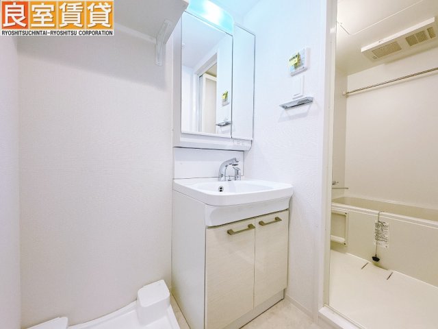 洗面設備　洗髪洗面化粧台