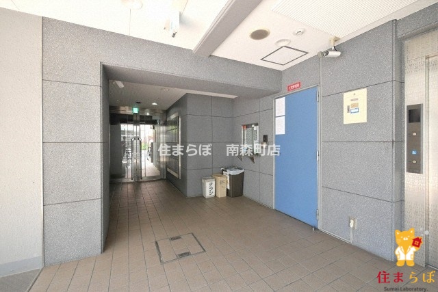 エントランス　「暮らしの設計図は、ここから始まります。」