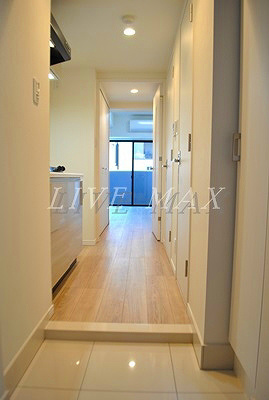 玄関　リブマックス仕様の家具家電が入ります（賃料込み）