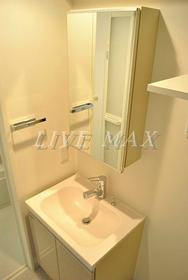 洗面設備　リブマックス仕様の家具家電が入ります（賃料込み）