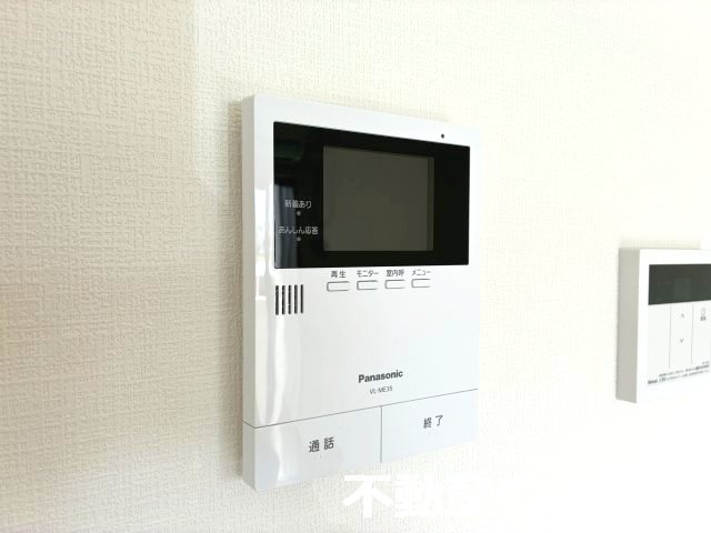 居室・リビング　※同タイプの部屋写真です