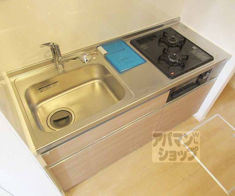 キッチン　２口ガスコンロでお料理も捗ります！