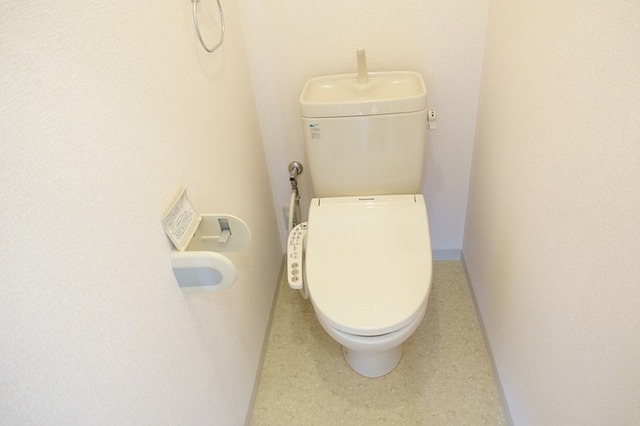 トイレ　温水洗浄暖房便座トイレ