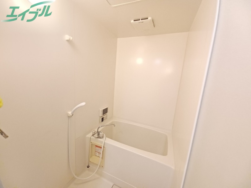 バス・シャワールーム　同建物別部屋写真です