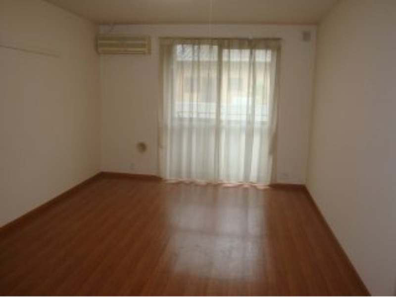 居室・リビング　図面と現状に相違がある場合には現状を優先