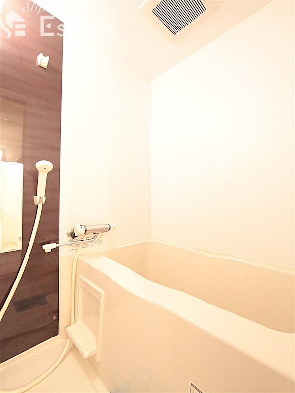 バス・シャワールーム　バスルーム