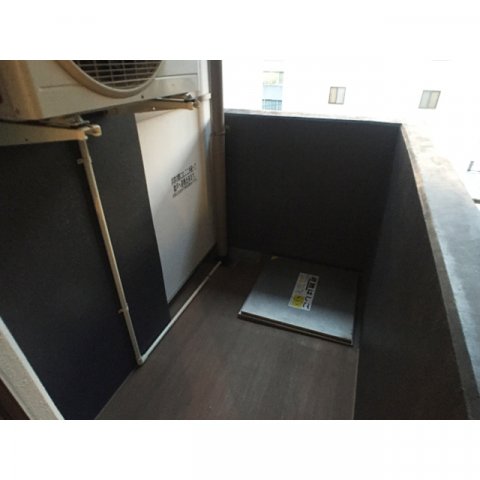 バルコニー　開放的で明るい空間を演出してくれるバルコニーです