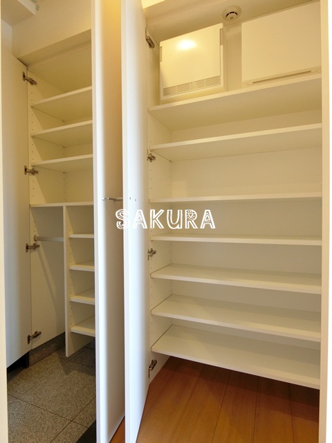 玄関　大容量のシューズボックス♪