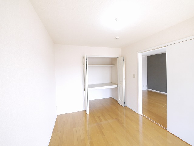 その他部屋・スペース　落ち着いて過ごせるお部屋なので、寝室にいかがでしょうか