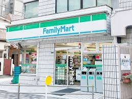コンビニ　ファミリーマート 六本木三丁目店（コンビニ）まで482m