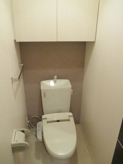 トイレ　★温水洗浄便座付トイレです★