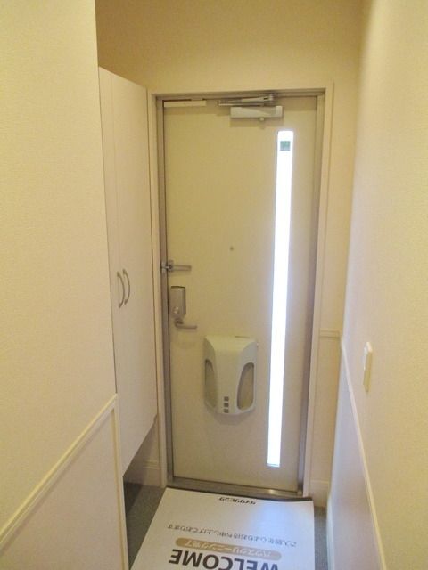 玄関　★玄関・下駄箱付です★