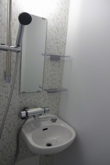 バス・シャワールーム　※別部屋の写真です