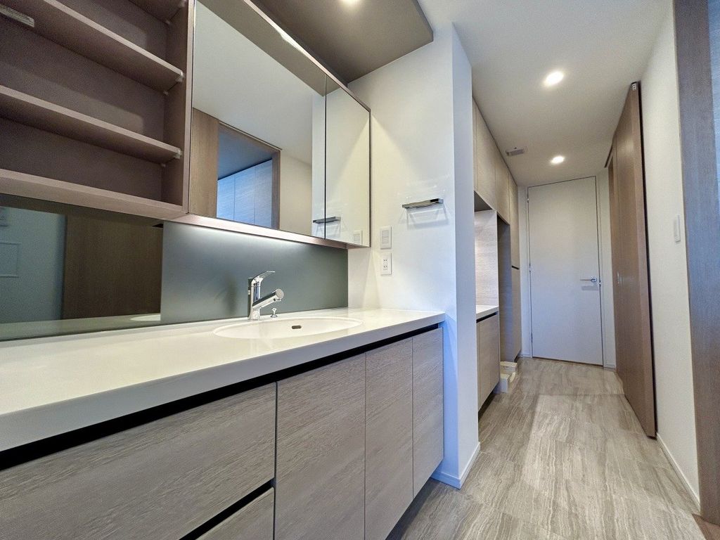 セキュリティ　風除室