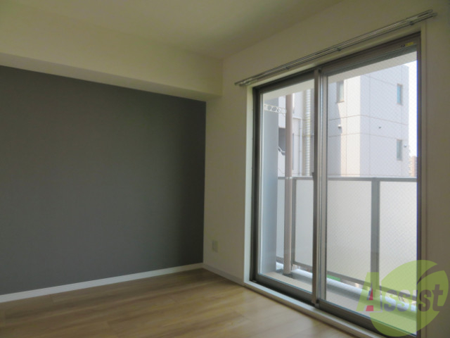 その他部屋・スペース　寝室にも窓が付いていて、朝日で毎日起きれそう。