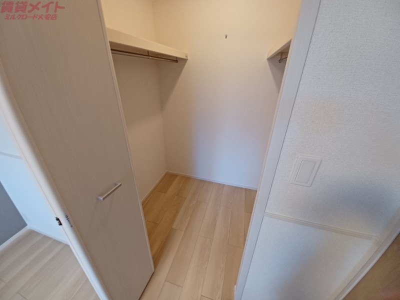 収納　同型参考写真