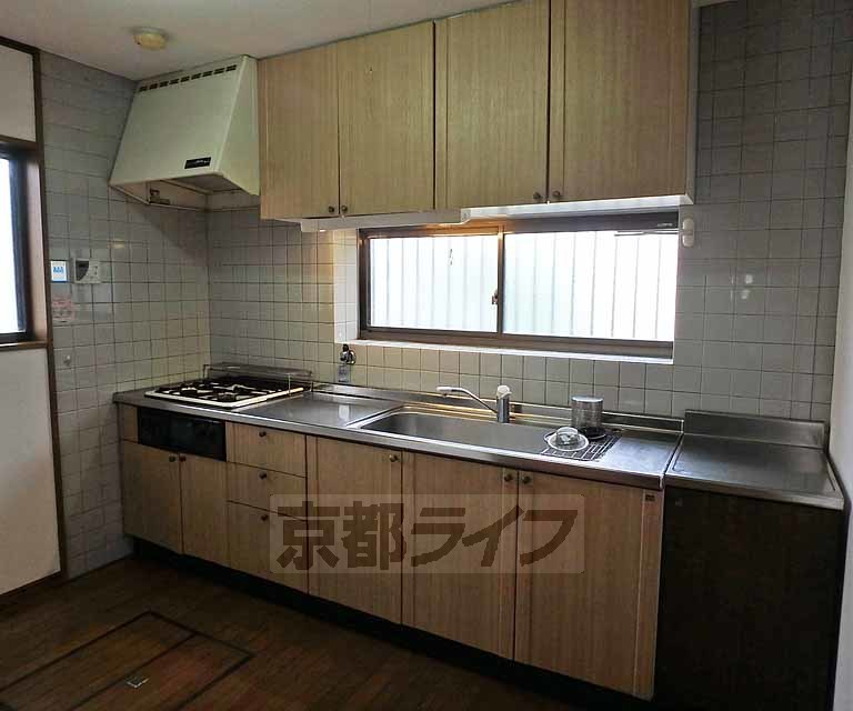 キッチン　広い空間でお料理できます