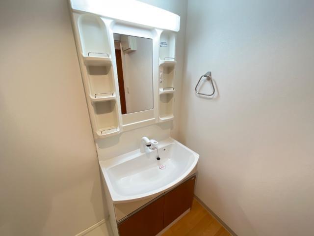 洗面設備　洗髪洗面化粧台