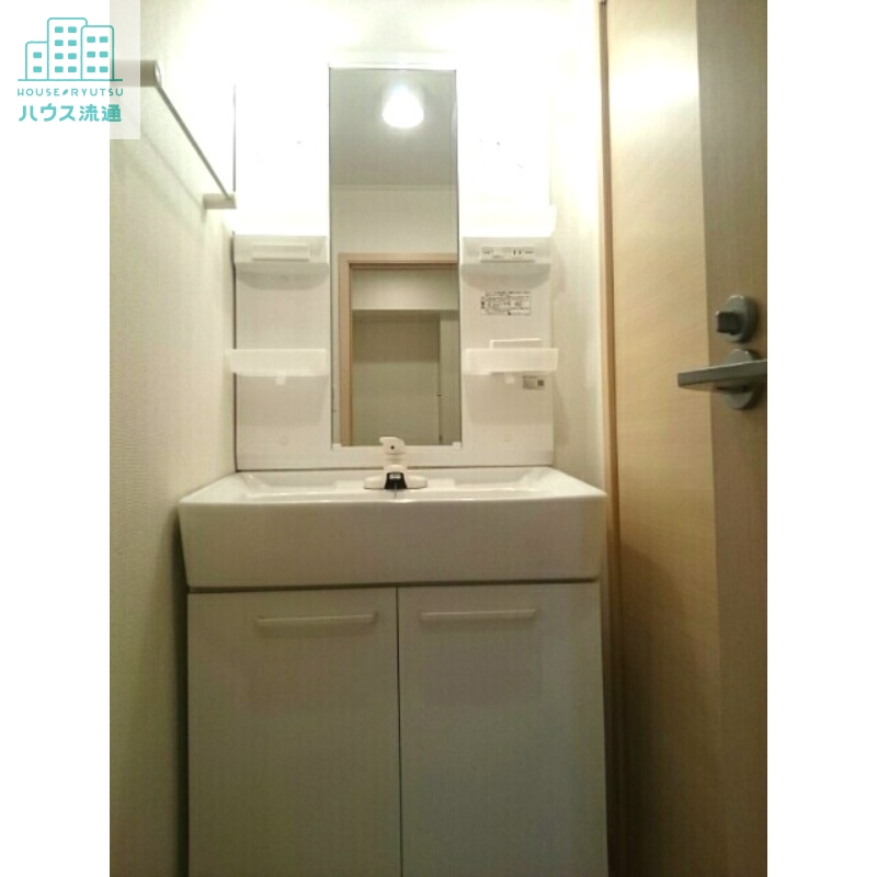 洗面設備　※別号室の写真です