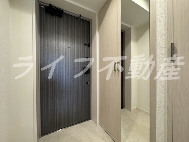 玄関　収納もある玄関です