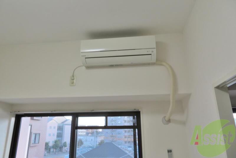 その他設備　エアコンも付いていて引越し日から快適ですね。