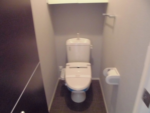 トイレ　温水洗浄暖房便座