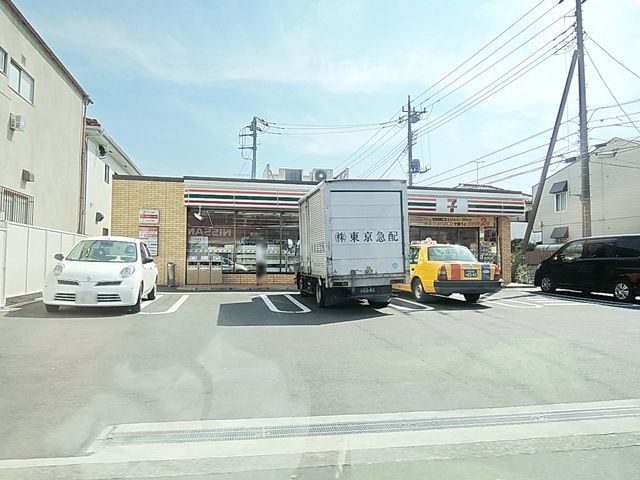 コンビニ　セブンイレブン下連雀店（コンビニ）まで617m