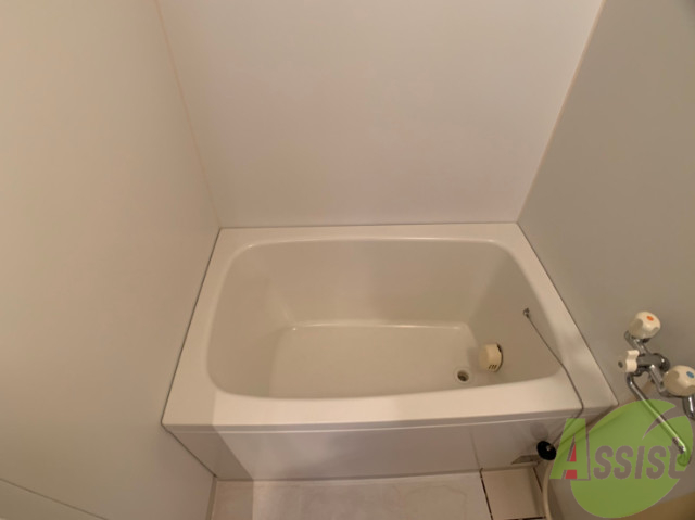 バス・シャワールーム　疲れた時はゆっくり湯船につかってみてはいかがでしょうか。